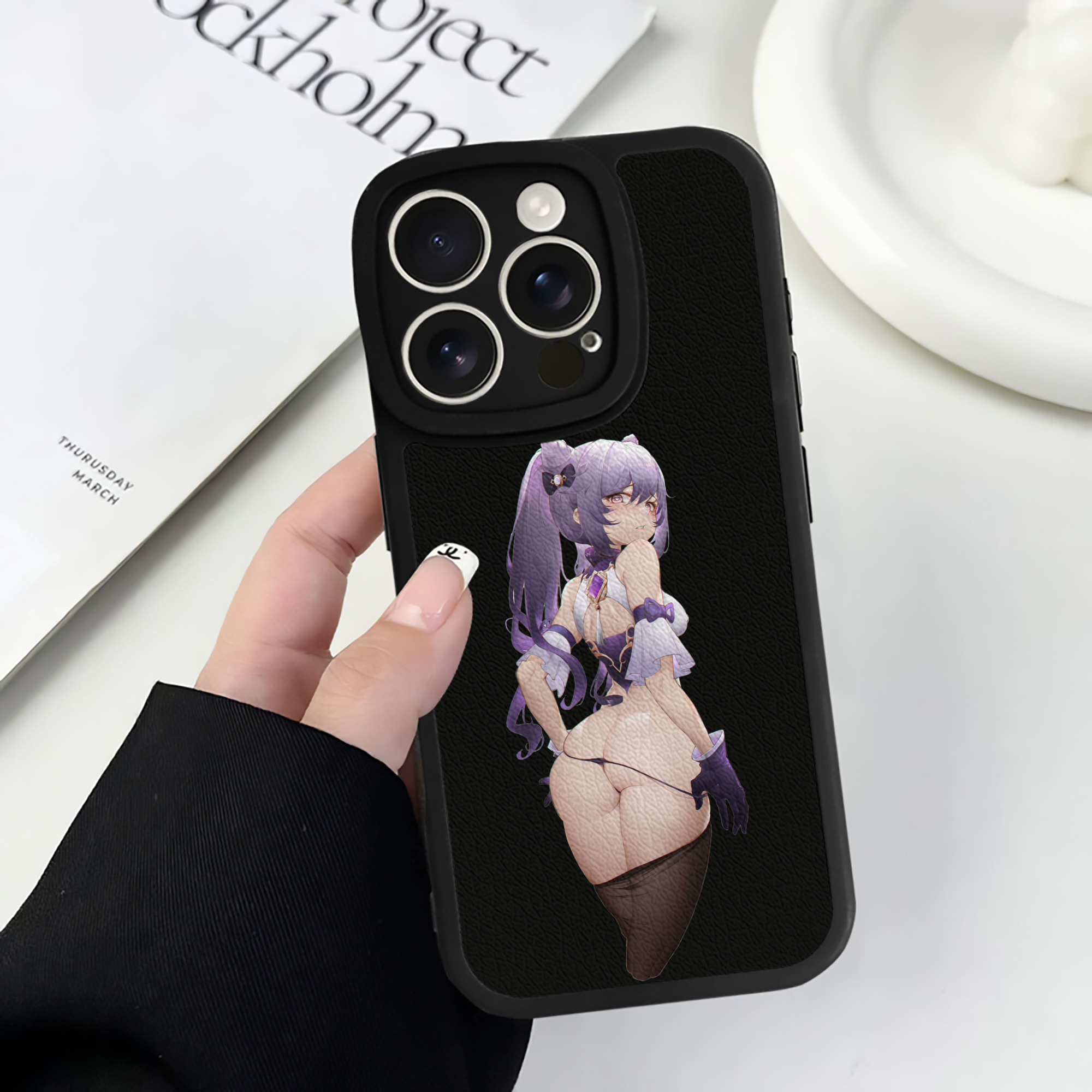 げんし神 刻晴 こくせい genshin Kokusei 【iPhone 16シリーズ対応】シリコンスマホケース（レザー調） 材質：シリコン